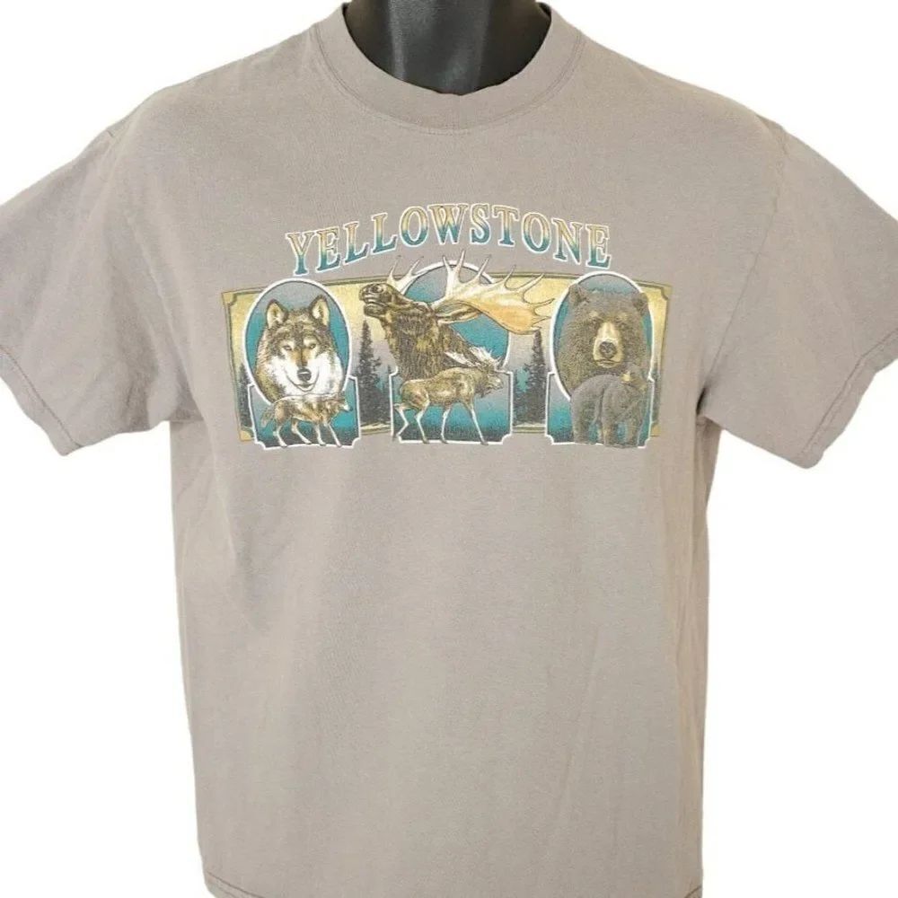 Yellowstone National Park T Shirt Mens Size Medium Vintage 90s Wolf Moose Bear